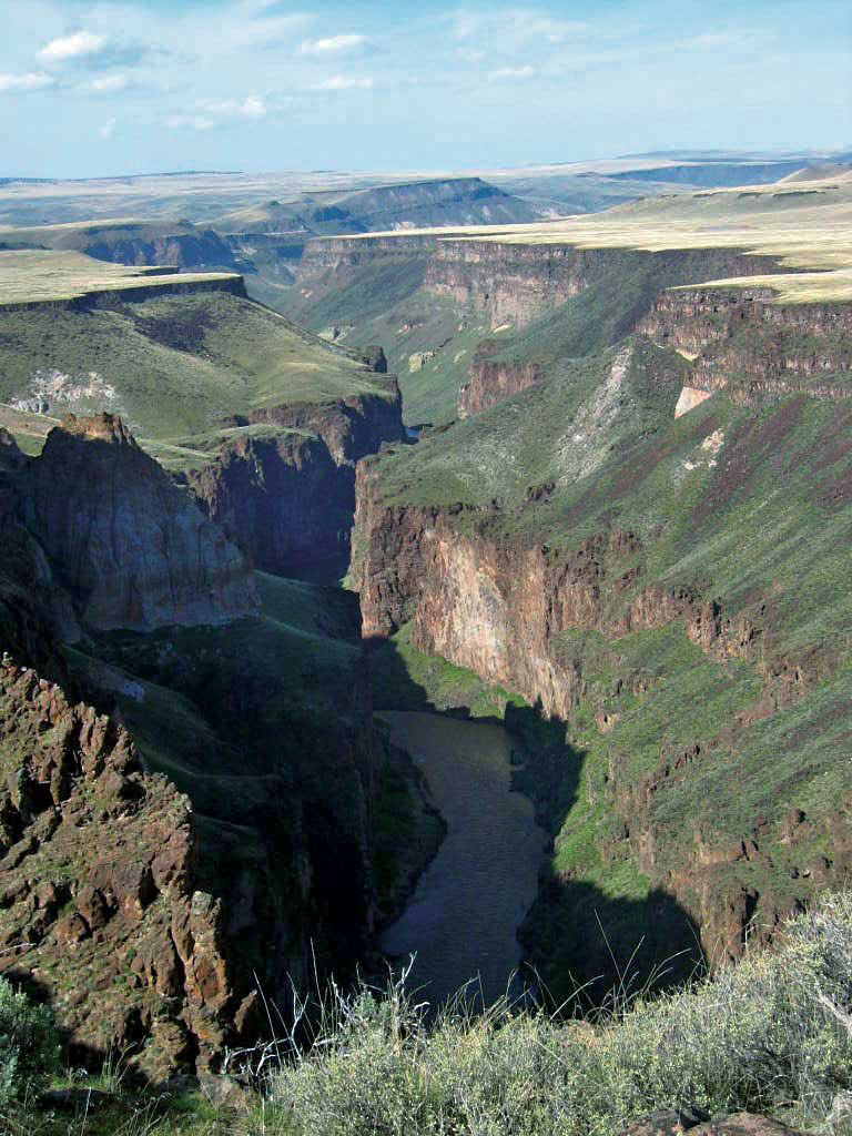 Owyhee River in eastern Oregon, photgraphed by Dr. Rick Dorin